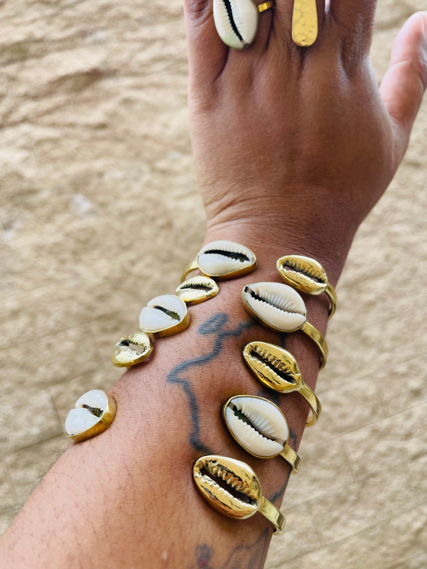 Two toned Cowrie Brass 3/4 Bracelet
