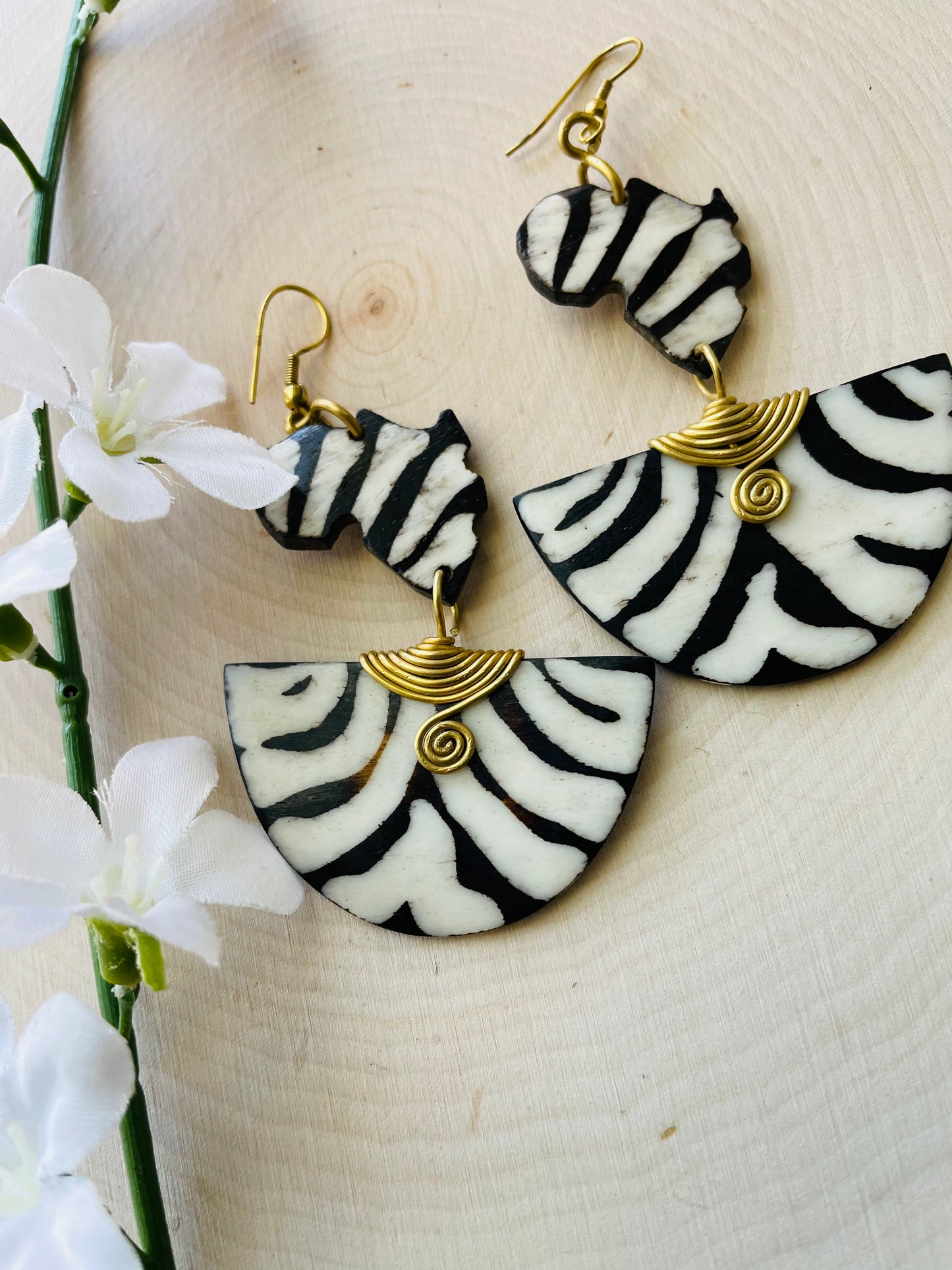Africa shaped pharaoh  Brass Earrings