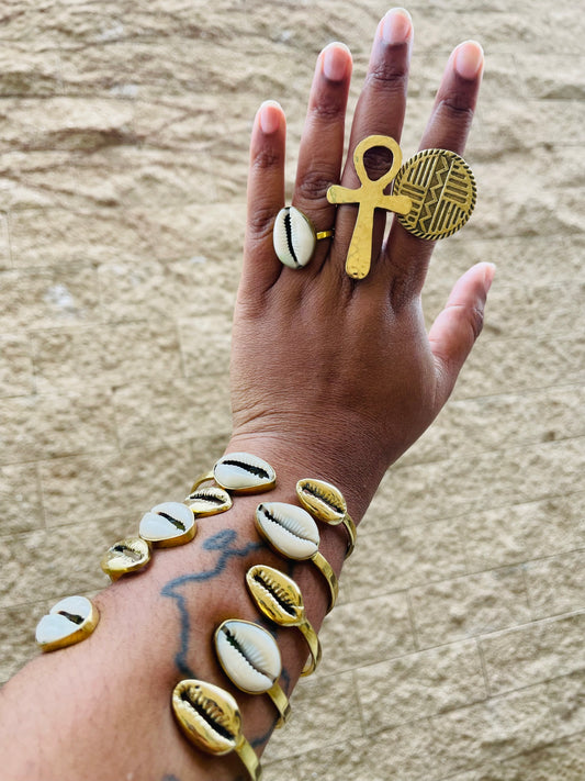 Two toned Cowrie Brass 3/4 Bracelet